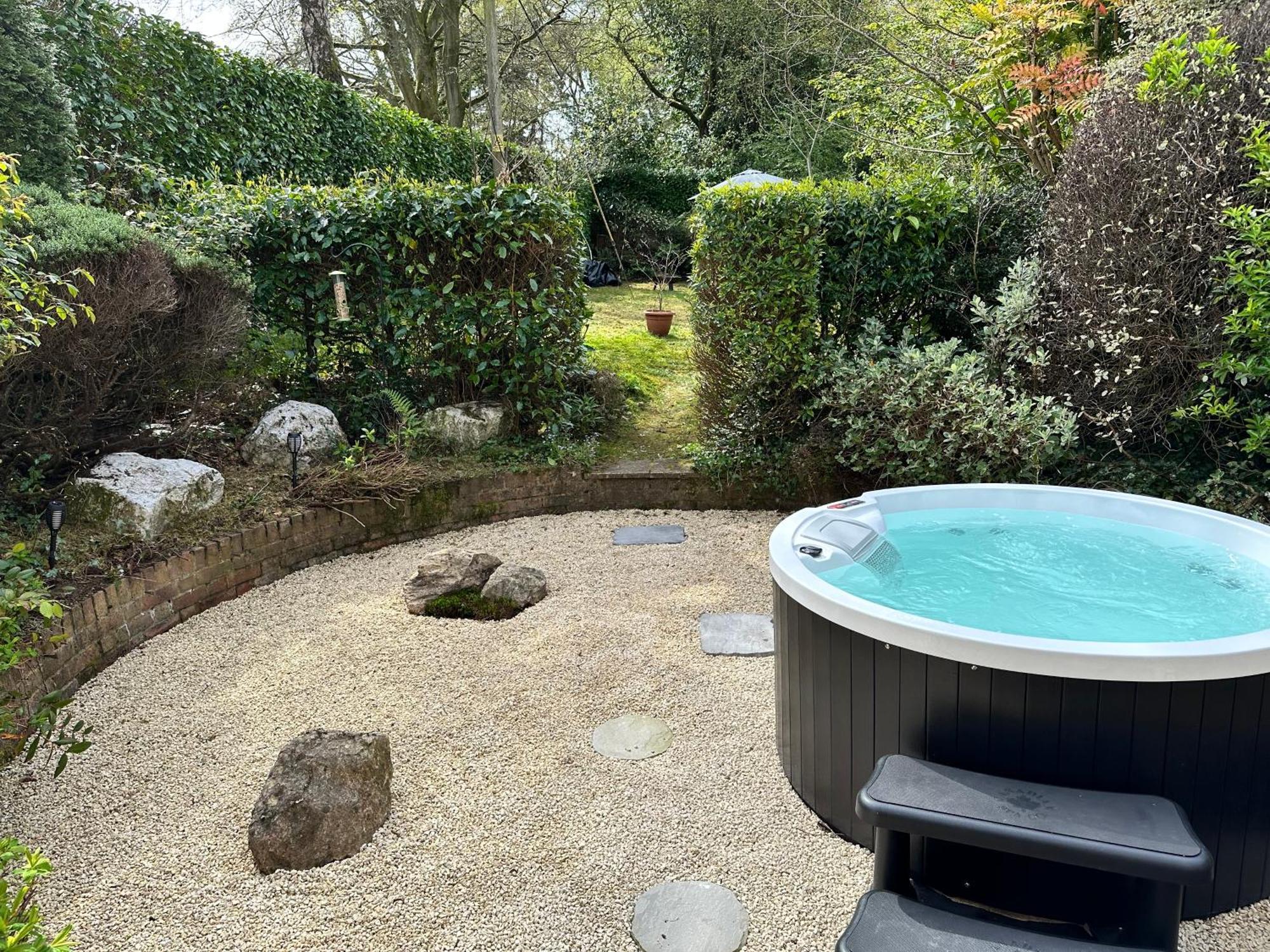 The Wabi Sabi Sanctuary Official Japanese Style Home With Hot Tub Between Farnham And Hindhead Exterior photo